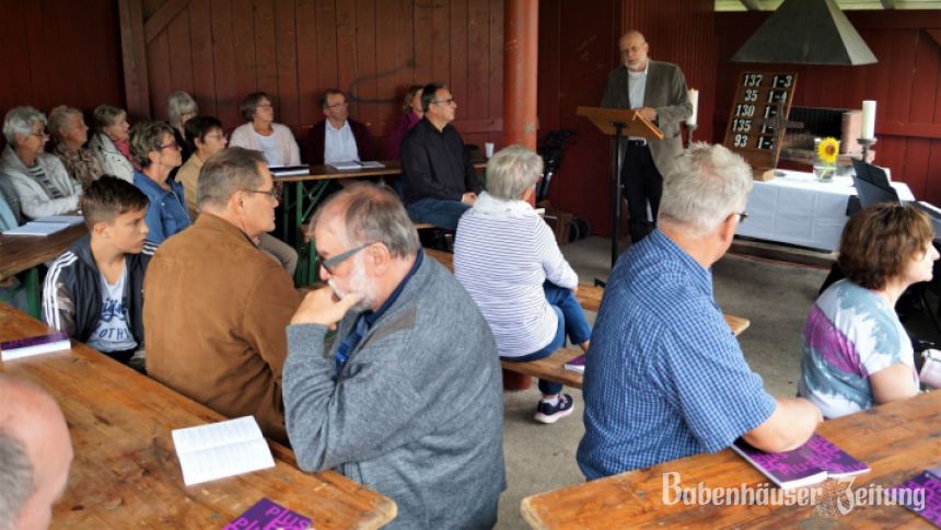 Aufstehen aufeinander zugehen lied